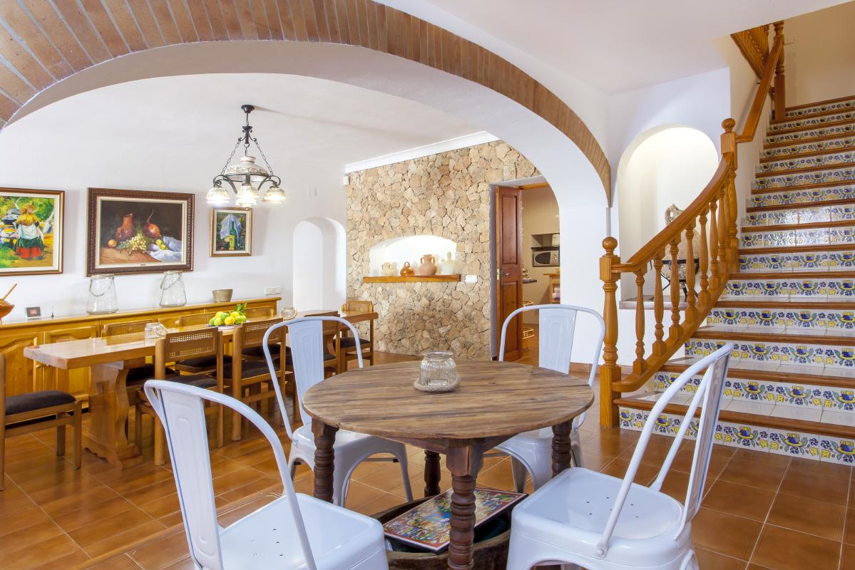 Spacious dining area in house for rent in ibiza